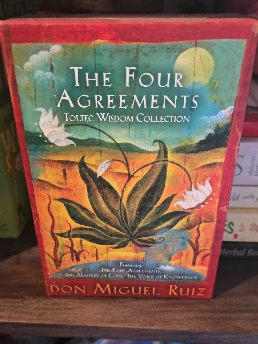 The Four Agreements Toltec Wisdom Collection - Red/Green